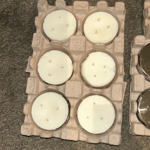 Recalled forbidden Bath & Body Works “Snowed In” 3 wick candles. *Per candle* - Picture 3 of 11
